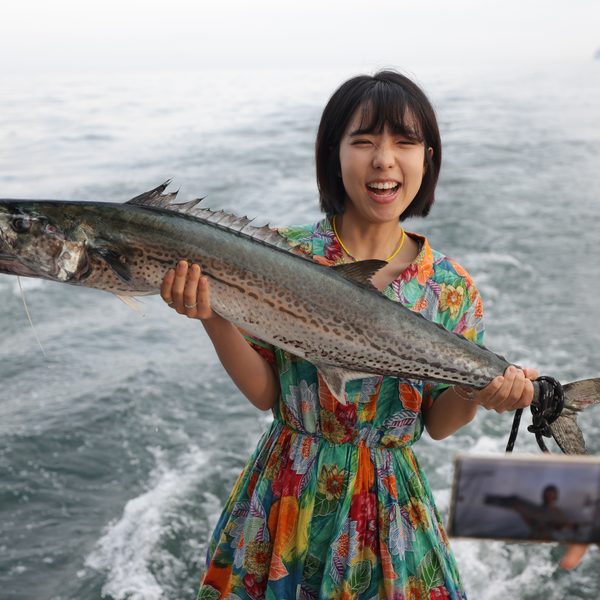 ヨットの上での船上釣り体験